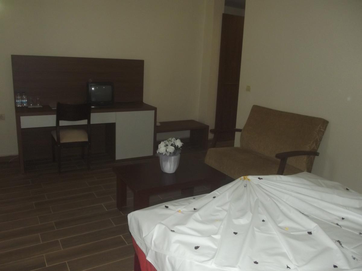 Selcuk Uygulama Oteli̇ Exterior photo