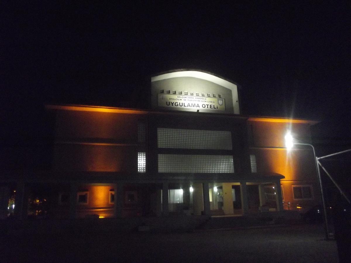 Selcuk Uygulama Oteli̇ Exterior photo